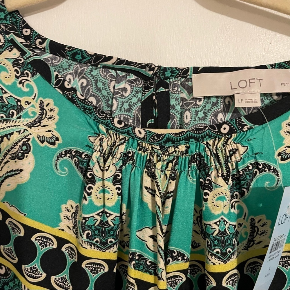 LOFT | Garden Shirred Blouse | Women Petite L - Picture 6 of 9